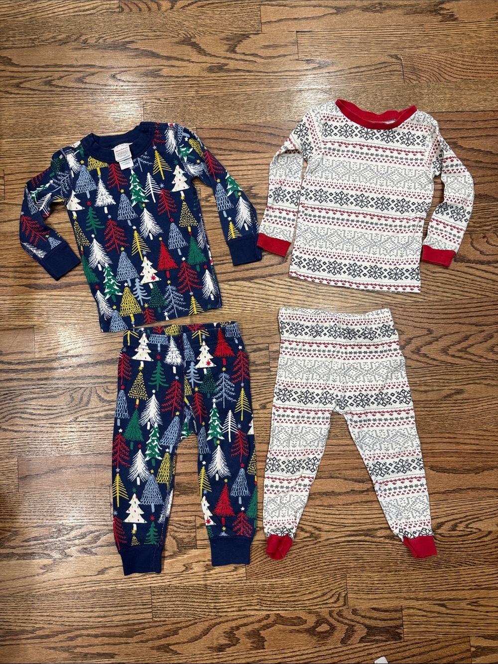 Hanna Anderson & Burts bee Holiday Pajamas Size 2T